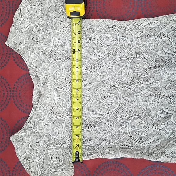 Yansi Fugel Lace top - Picture 4 of 5